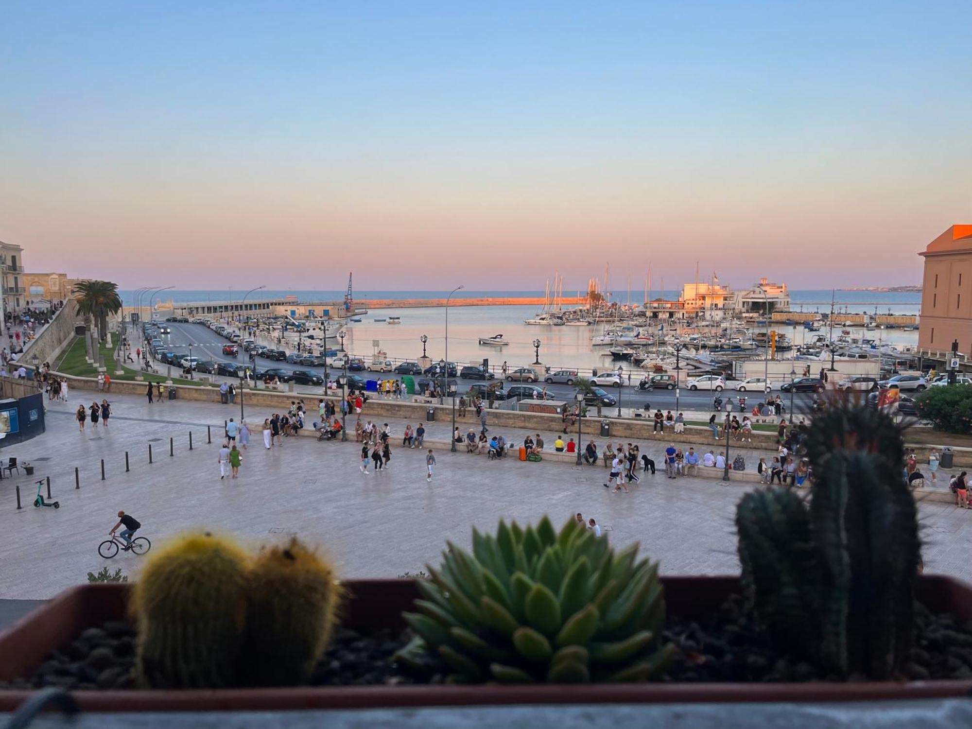 Una Finestra Sul Mare Bari Luaran gambar