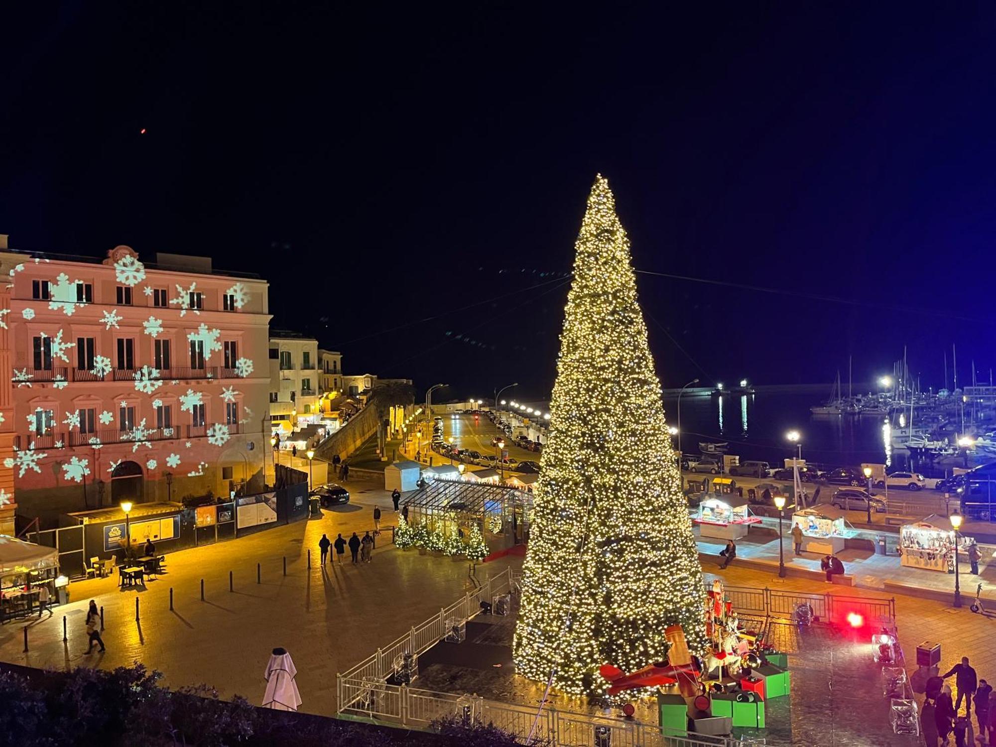 Una Finestra Sul Mare Bari Luaran gambar