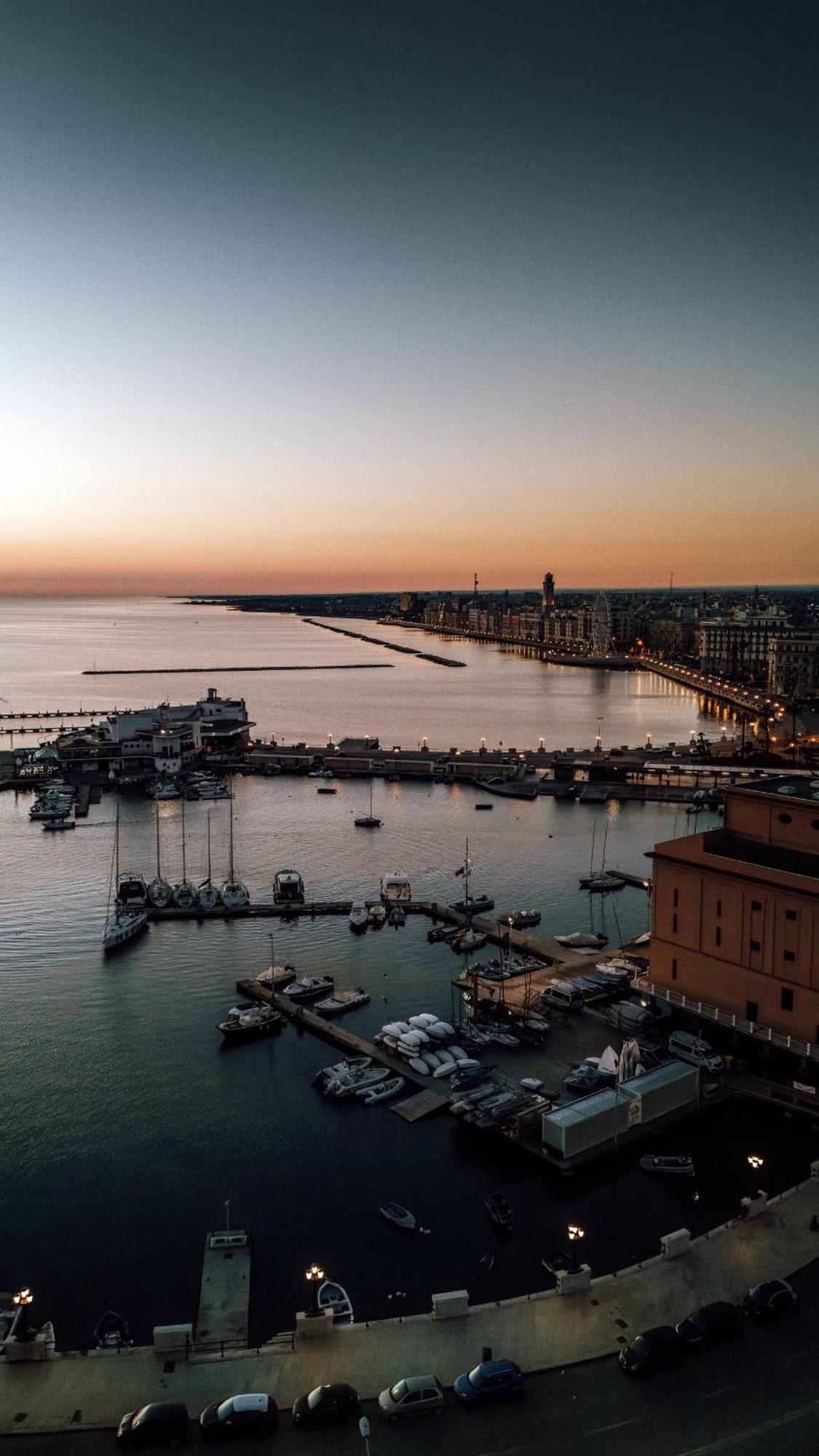 Una Finestra Sul Mare Bari Luaran gambar